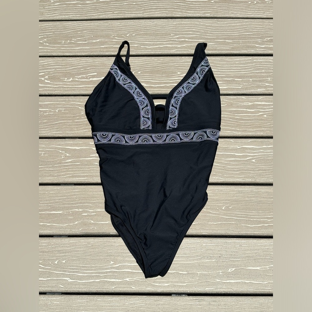 Freshwater Women's One Piece Swim- NWOT